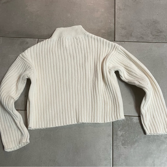 Zara sweater - Picture 1 of 3